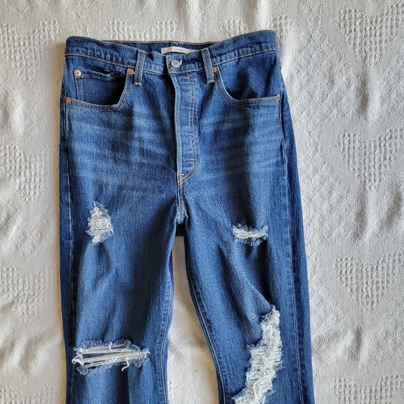 Levi's Ribcage Boot Distressed 90's High Waisted Casual Denim Jean- Dark Wash - Picture 3 of 10
